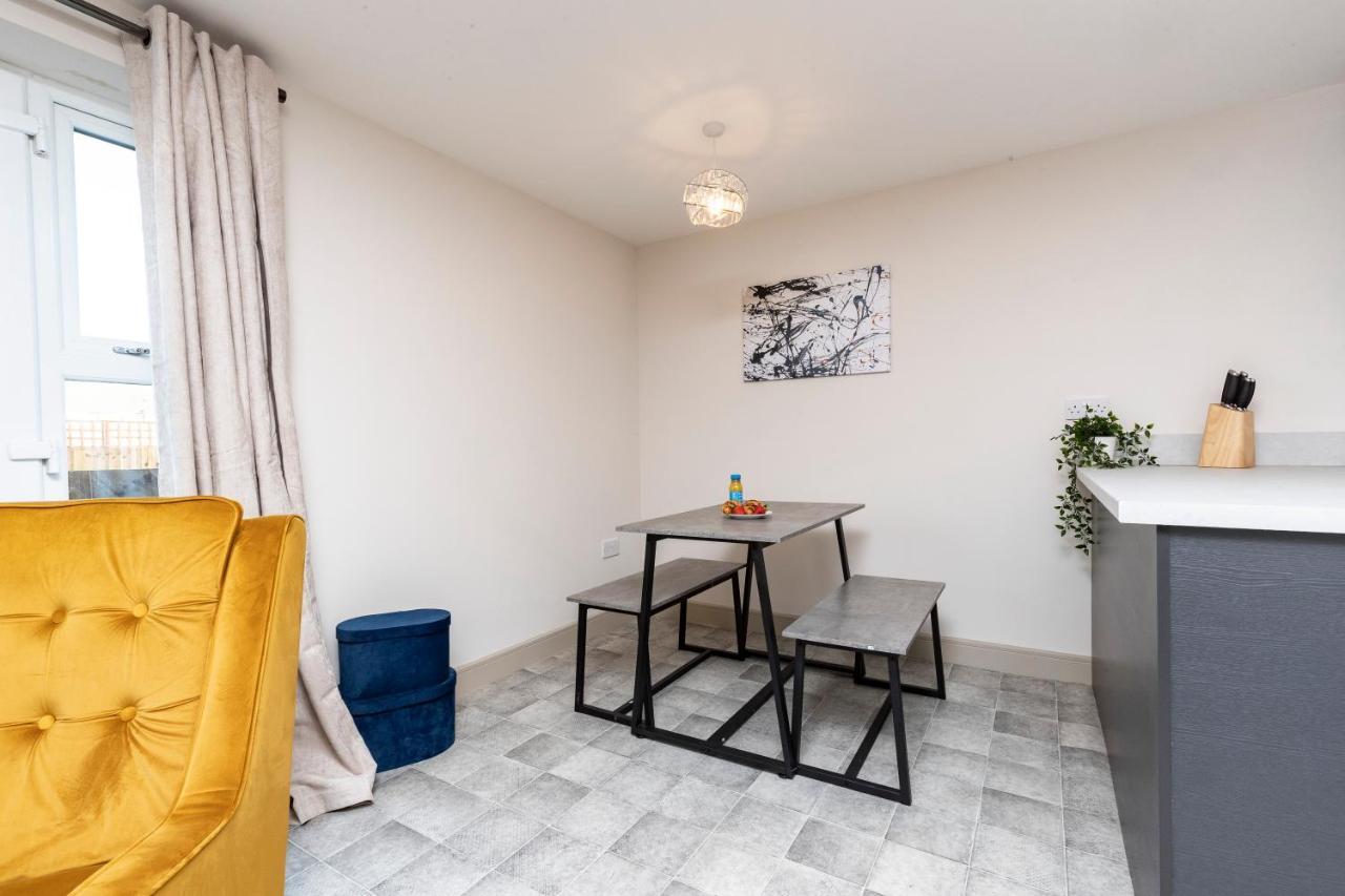 Avery House 2 - Two Bedroom With Outdoor Terrace By Bpne Darlington  Exteriér fotografie